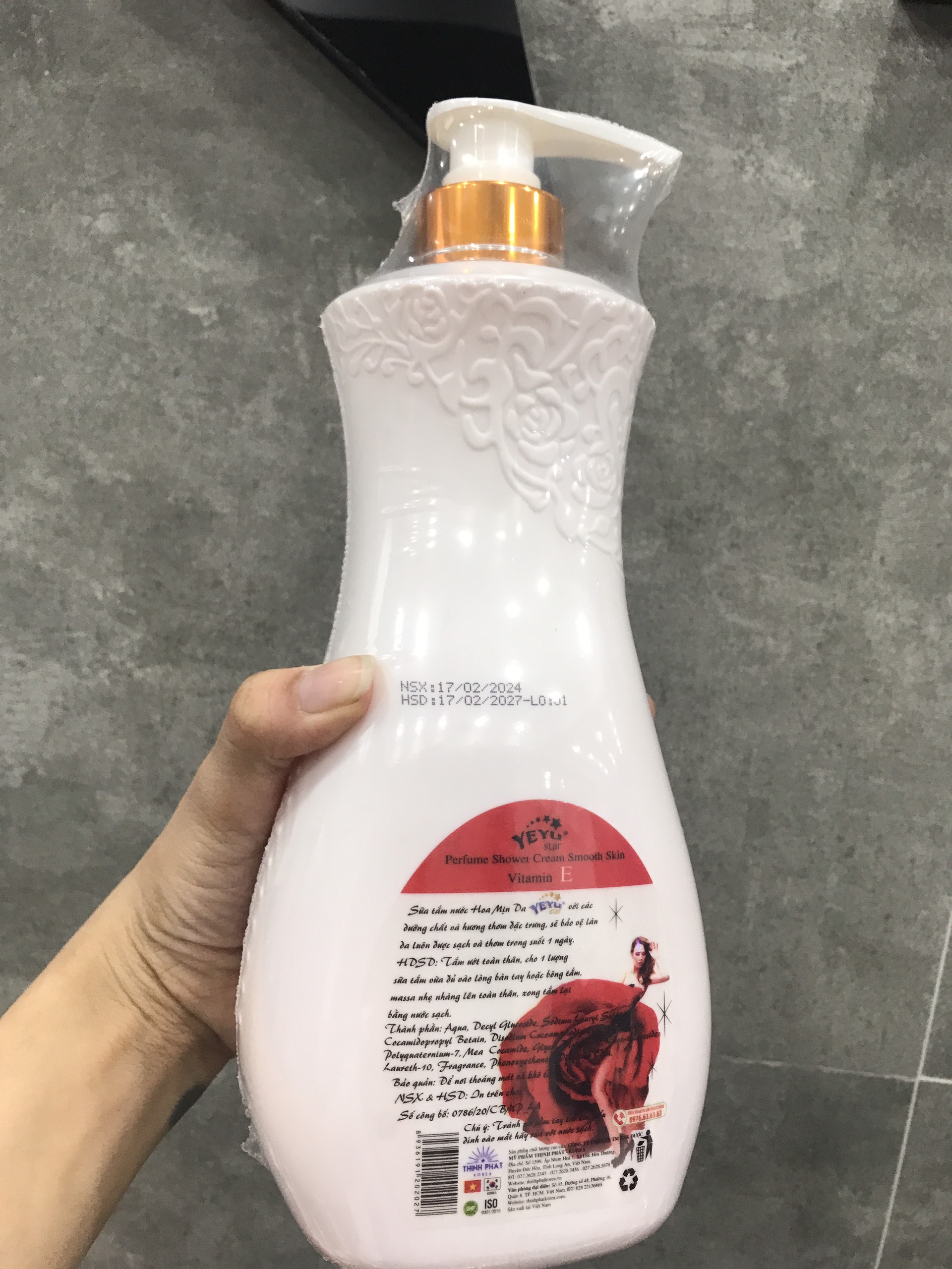 Sữa Tắm Nước Hoa Yeyu Star Hương Salome 1000ml