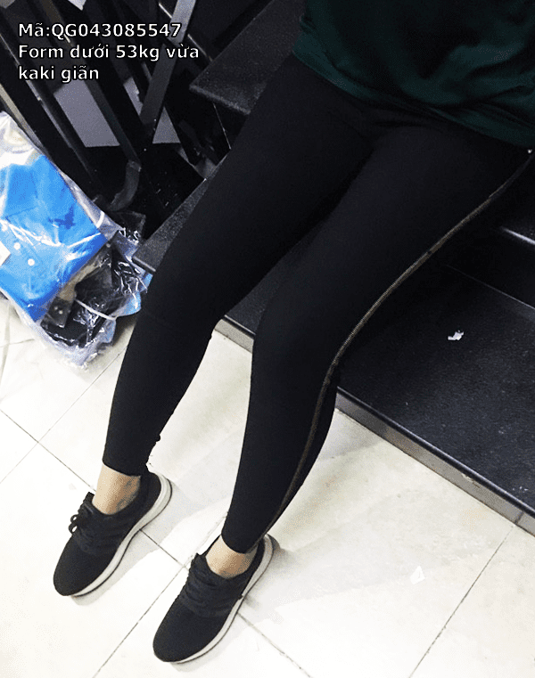 Quần kaki nữ co giãn viền sọc xanh lá đỏ