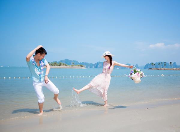 15 Trang phục chụp ảnh cưới ở biển theo phong cách Hàn Quốc không lỗi  thời theo năm tháng
